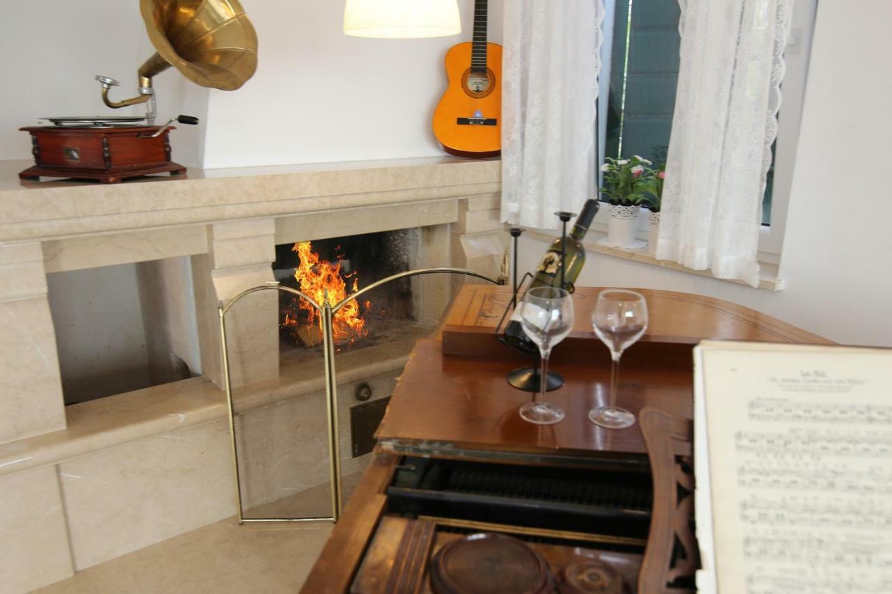 Eco Eclectic Villa With Pool Solin Bagian luar foto