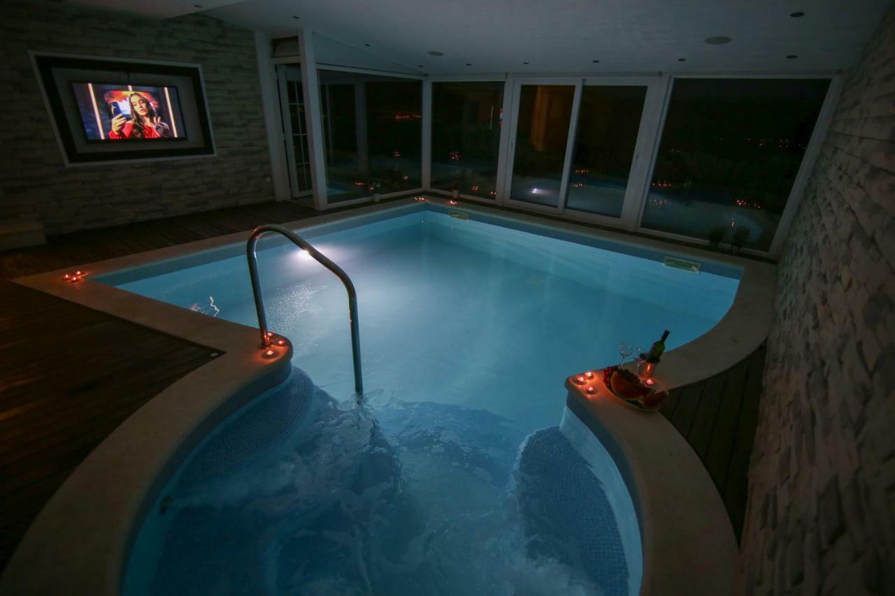 Eco Eclectic Villa With Pool Solin Bagian luar foto