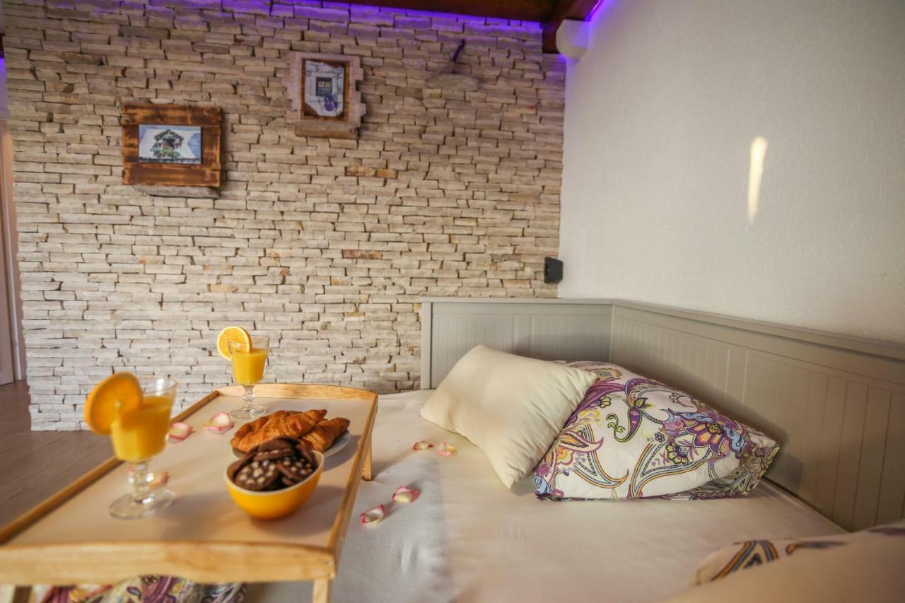 Eco Eclectic Villa With Pool Solin Bagian luar foto